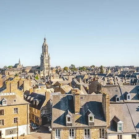 Le Clocher אברנשה